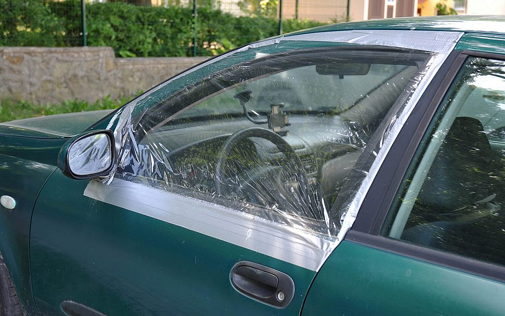 What to Do If Your Car Window is Broken – 5 Practical Solutions
